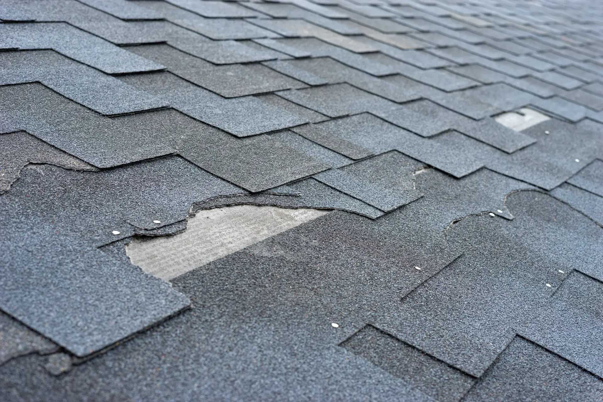 Repairs roofing